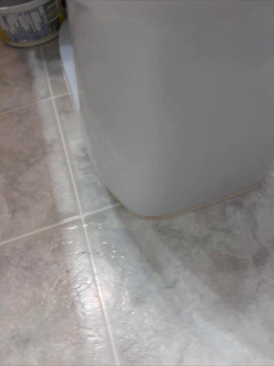 Toilette — Autre maison — après le ménage